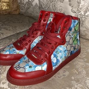 Gucci Sneakers Size 9 (Women)